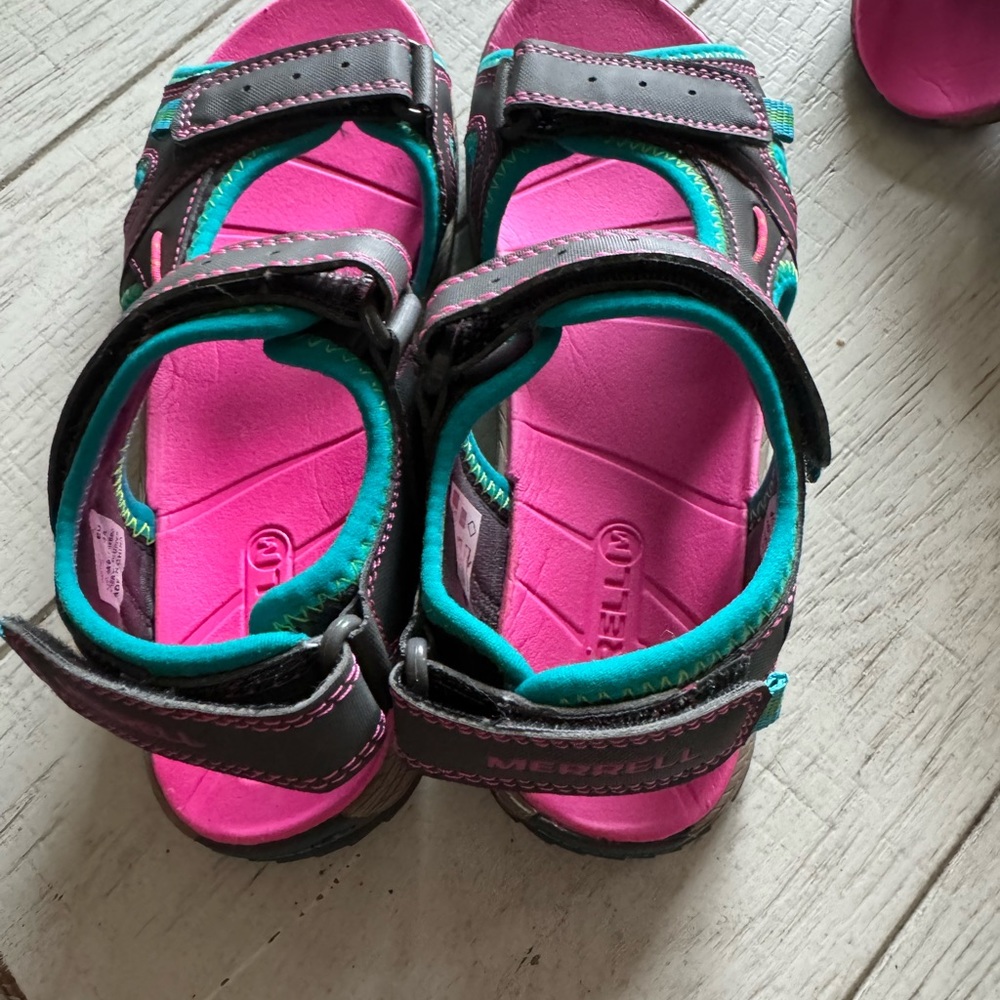 New Girls Merrell sandals size 2 - Picture 6 of 6